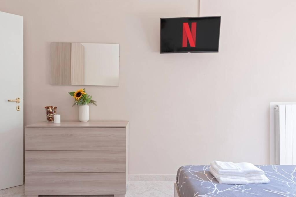[FREE PARKING] Appartamento 5 STELLE elegante con suite Livorno Esterno foto