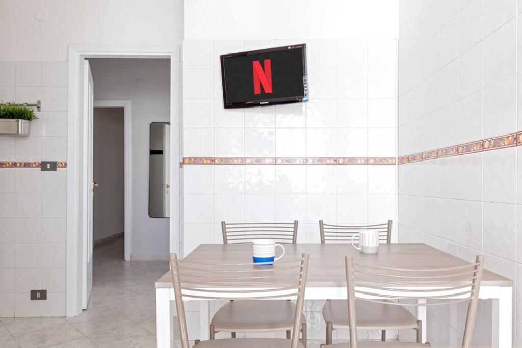 [FREE PARKING] Appartamento 5 STELLE elegante con suite Livorno Esterno foto
