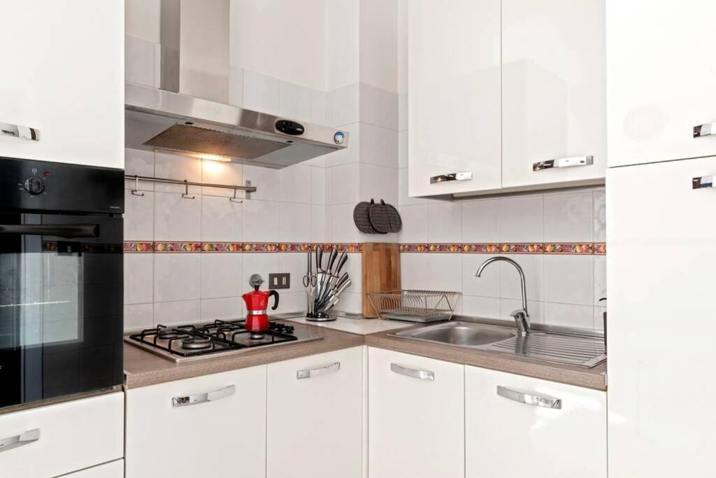 [FREE PARKING] Appartamento 5 STELLE elegante con suite Livorno Esterno foto